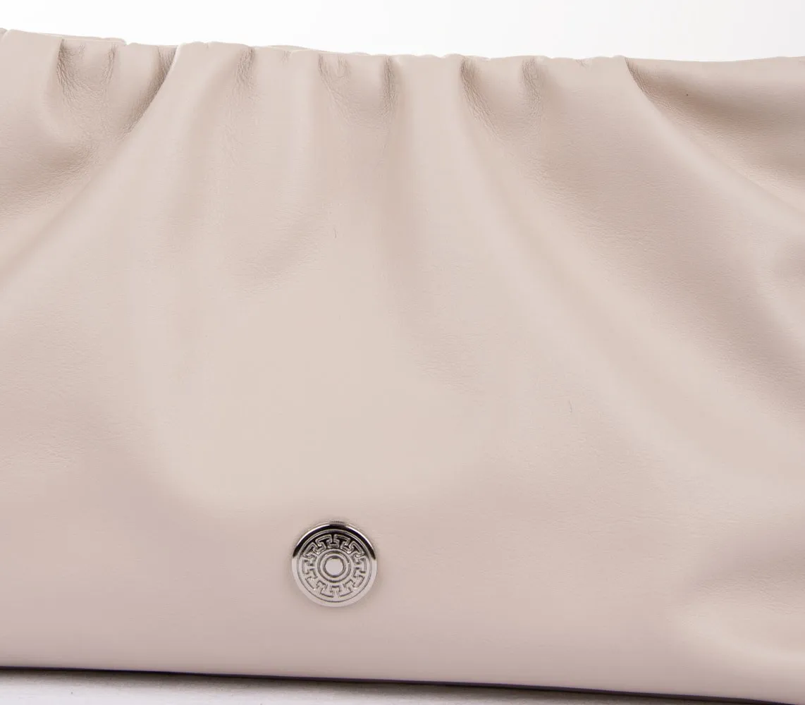 Cloud Clutch Cream